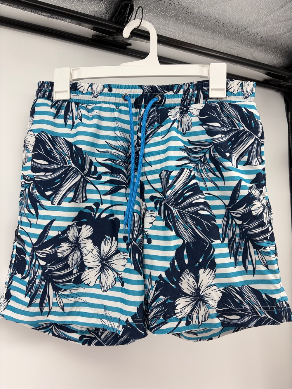 Club Room Men’s Blue/White Tropical Swim Trunks- Lined- Size S